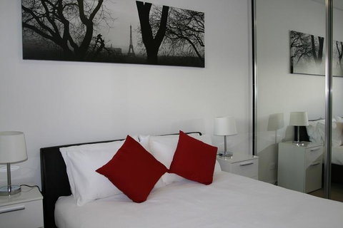 Apartments In Canberra - Food Delivery Shop 1