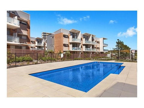 Apartments In Canberra - Food Delivery Shop 11