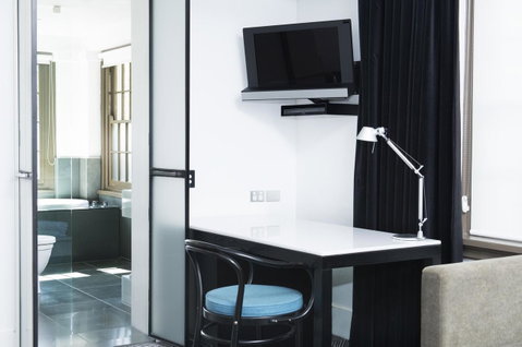 Peppers Gallery Hotel - Food Delivery Shop 25