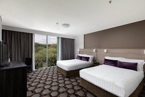 Rydges Canberra - Pet Food Australia 4