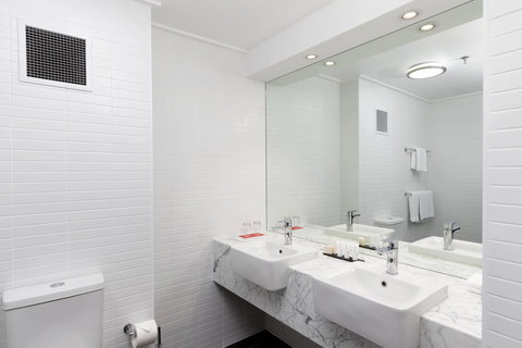 Rydges Canberra - Pet Food Australia 1