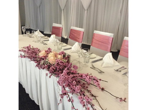 Rydges Canberra - Pet Food Australia 10