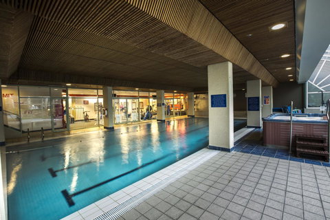 Rydges Canberra - Pet Food Australia 3