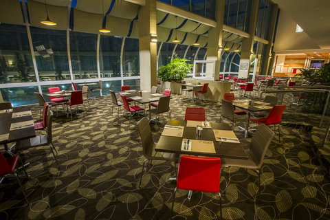 Rydges Canberra - Pet Food Australia 19