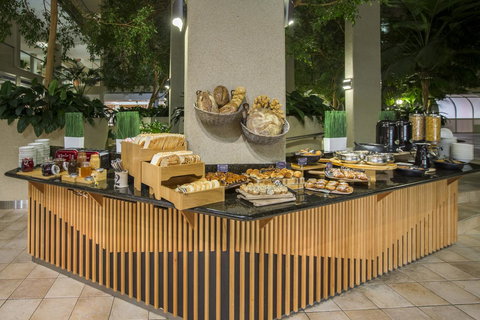 Rydges Canberra - Pet Food Australia 21