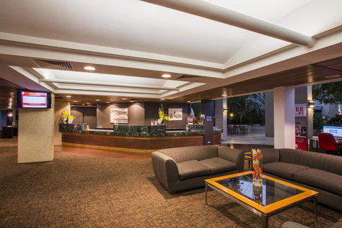 Rydges Canberra - Pet Food Australia 28