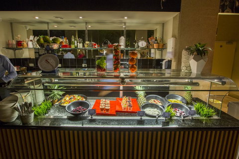 Rydges Canberra - Pet Food Australia 24