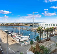 Port Adelaide Executive Waterfront Apartment - Food Delivery Shop