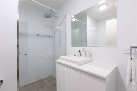 Bluewater Apartments - Food Delivery Shop 16