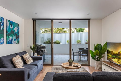 Bluewater Apartments - Food Delivery Shop 5