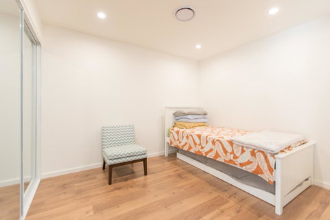 Bluewater Apartments - Food Delivery Shop 39