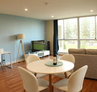 Beachside Luxury 2 Bedroom Getaway - Food Delivery Shop