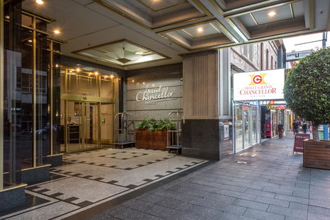 Hotel Grand Chancellor Adelaide - Food Delivery Shop 0