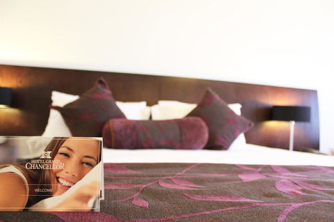 Hotel Grand Chancellor Adelaide - Food Delivery Shop 25