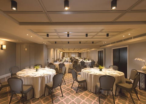 Mayfair Hotel - Food Delivery Shop 19