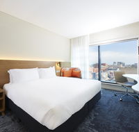 Holiday Inn Express Adelaide City Centre - Food Delivery Shop