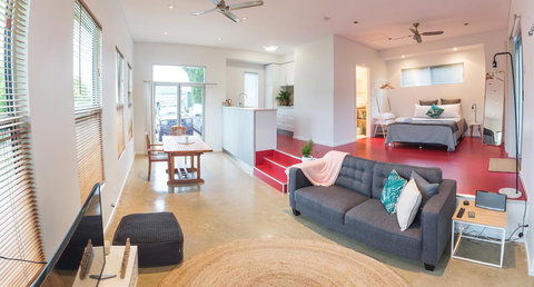 S T U D I O 22 Peaceful Retreat With Garden Views - Pet Food Australia 2