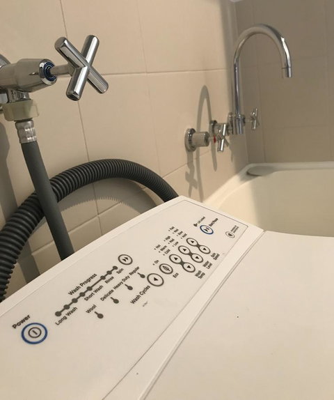 S T U D I O 22 Peaceful Retreat With Garden Views - Pet Food Australia 8