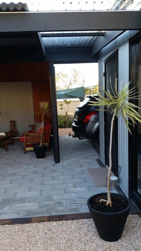 Sinclair Eco House - Pet Food Australia 21