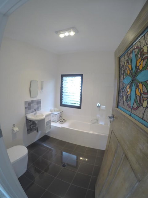 Sinclair Eco House - Pet Food Australia 7