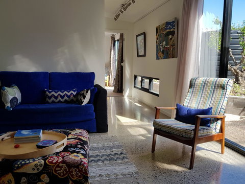 Sinclair Eco House - Pet Food Australia 33