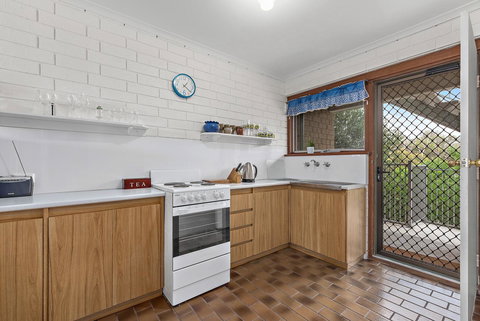 Sun & Surf Aldinga Beach Apartment - Pet Food Australia 6