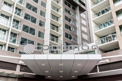 Pullman Adelaide - Food Delivery Shop 8