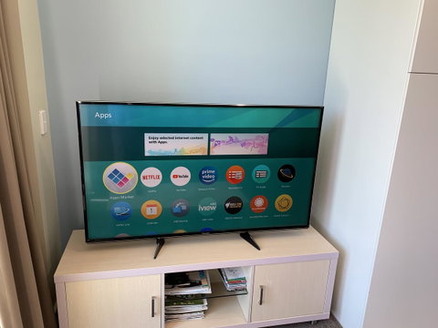 Luxury Beachside Accomodation - Food Delivery Shop 2