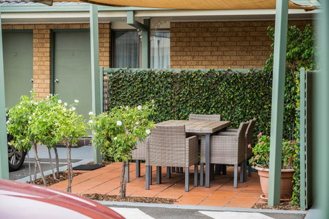 Garden City Motor Inn - Food Delivery Shop 39