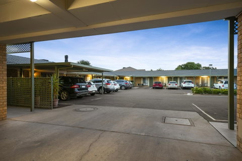 Garden City Motor Inn - Food Delivery Shop 44