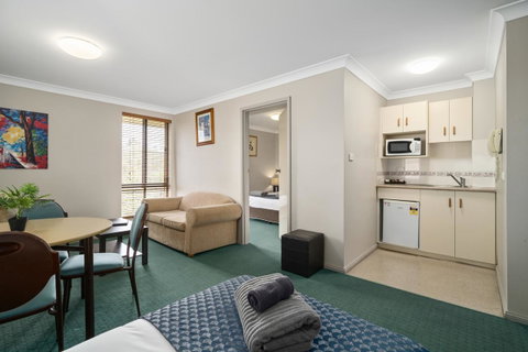 Garden City Motor Inn - Food Delivery Shop 31