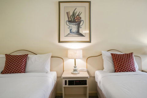 Garden City Motor Inn - Food Delivery Shop 18