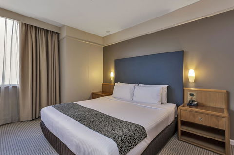 Stamford Plaza Adelaide - Food Delivery Shop 32