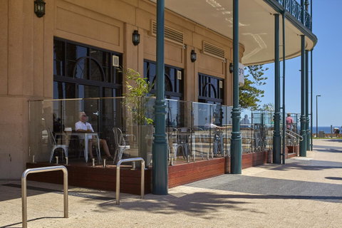 Stamford Grand Adelaide - Food Delivery Shop 29