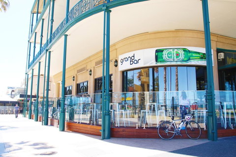Stamford Grand Adelaide - Food Delivery Shop 14