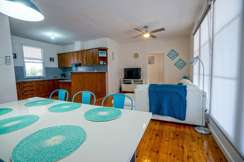 Breakaway Moonta Bay - Food Delivery Shop 3