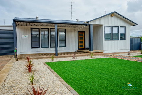 Breakaway Moonta Bay - Food Delivery Shop 4