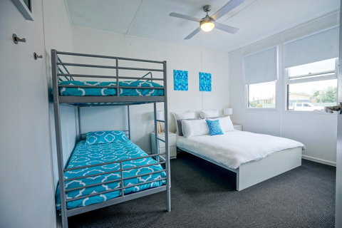 Breakaway Moonta Bay - Food Delivery Shop 0