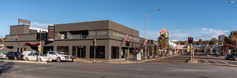 Astor Inn - Food Delivery Shop 18