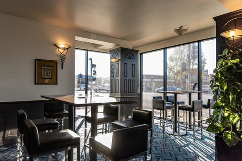 Astor Inn - Food Delivery Shop 21