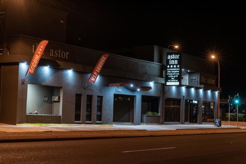Astor Inn - Food Delivery Shop 19