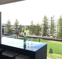 Beachside Luxury getaway in Glenelg - Food Delivery Shop
