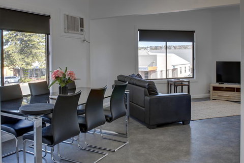 Aart Apartments - Pet Food Australia 23