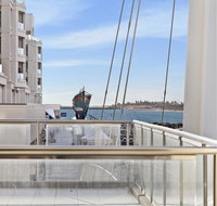 Glenelg Seaside Apartment - Food Delivery Shop