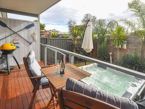 Seagrass Villas Normanville - Food Delivery Shop 14