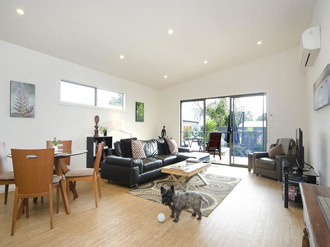 Seagrass Villas Normanville - Food Delivery Shop 13