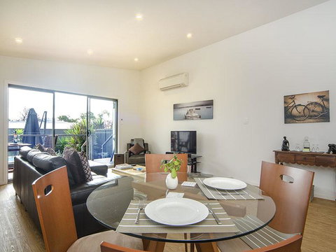 Seagrass Villas Normanville - Food Delivery Shop 9