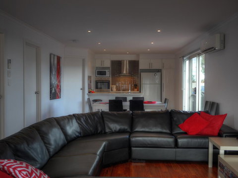 Home On Torrens - Food Delivery Shop 28