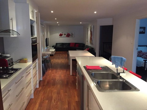 Home On Torrens - Food Delivery Shop 1