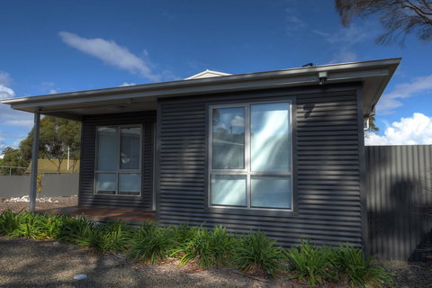 Home On Torrens - Food Delivery Shop 25